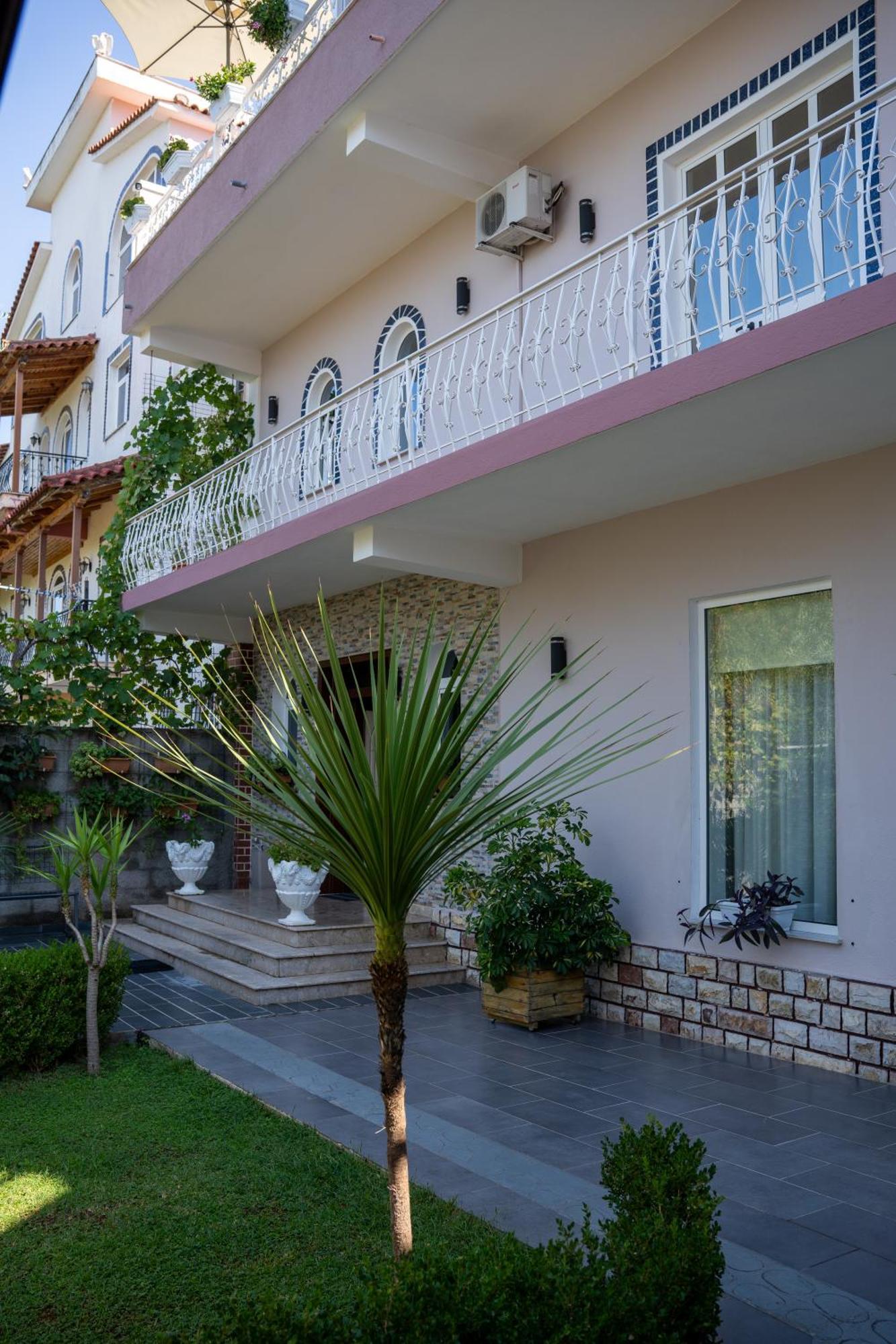 Alesio Guest House Krujë Exteriör bild