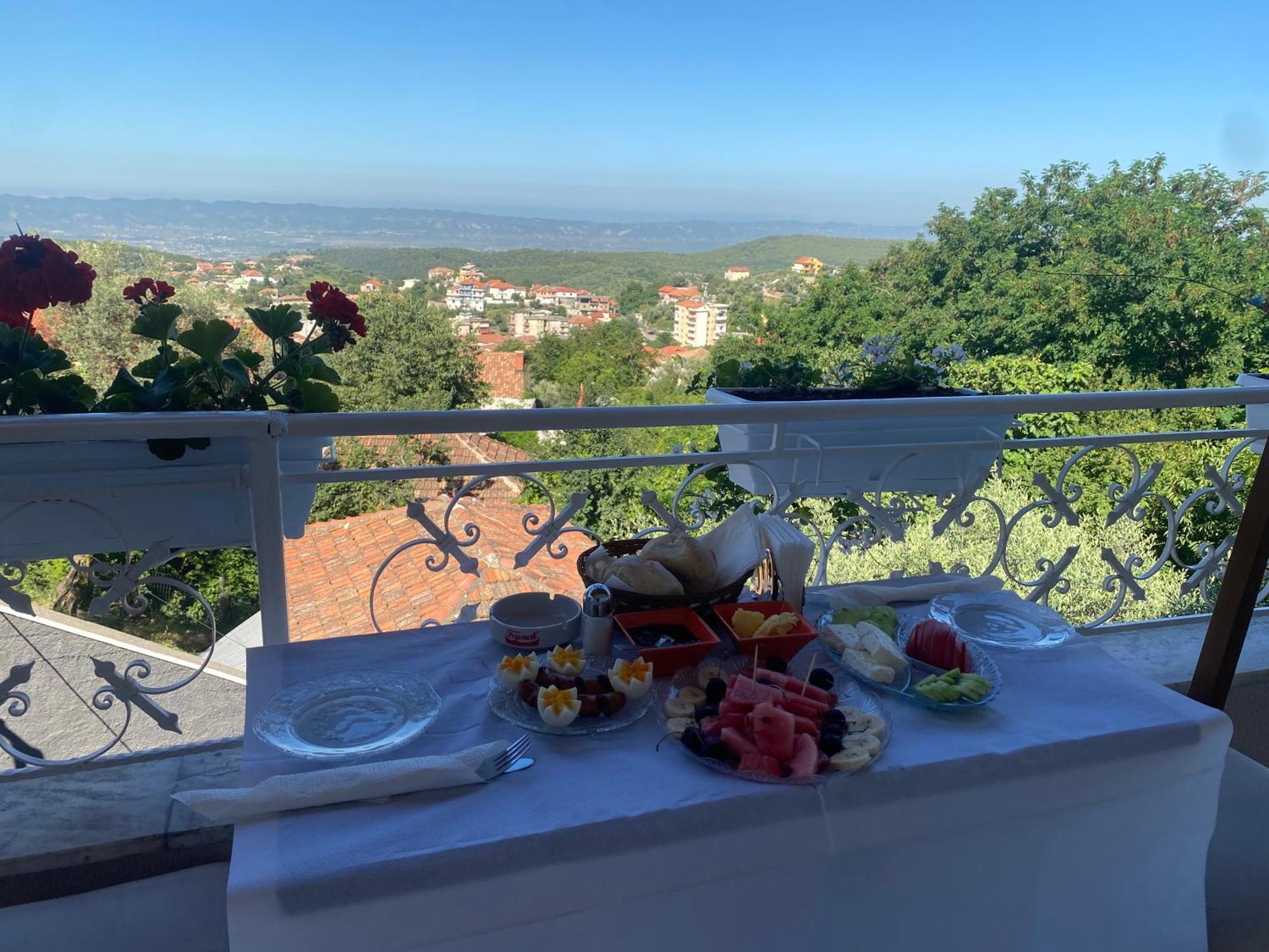 Alesio Guest House Krujë Exteriör bild