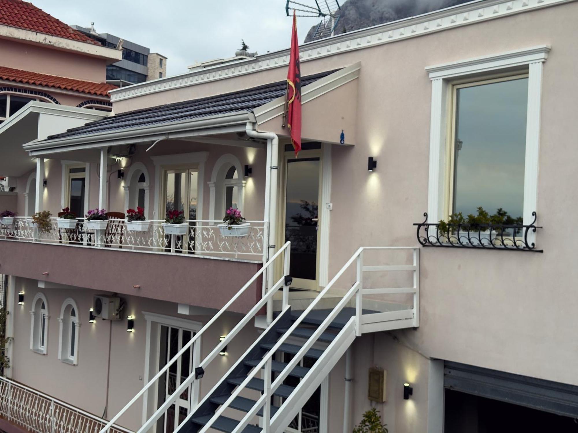 Alesio Guest House Krujë Exteriör bild